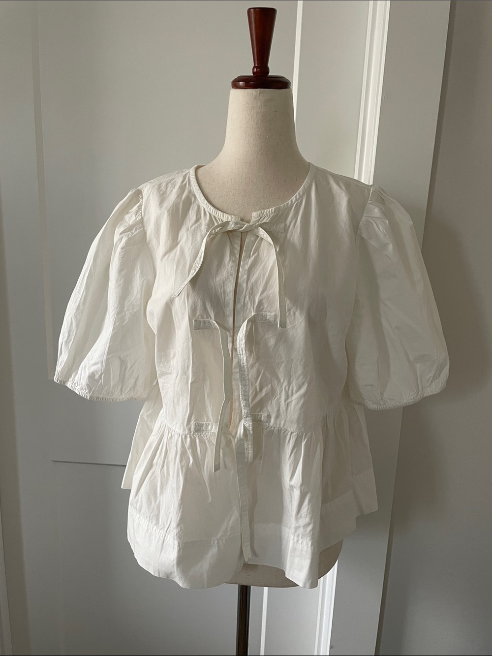 Lucky Brand White Puff Sleeve Tie-Neck Peplum Blouse